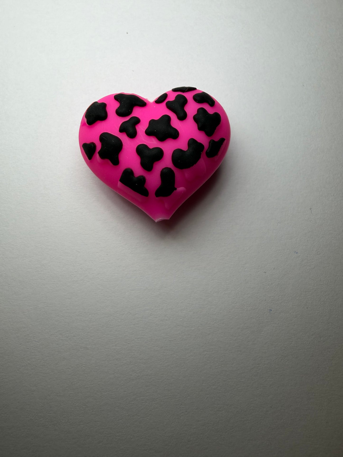 Focal 3d pink heart with cow print