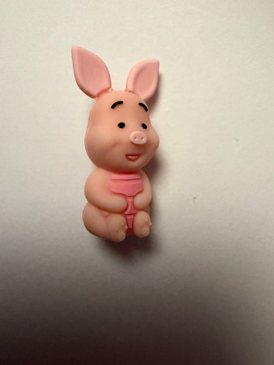 Focal 3d piglet sitting