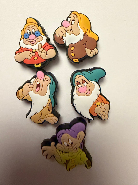 Focal 2d Snow White dwarfs mystery