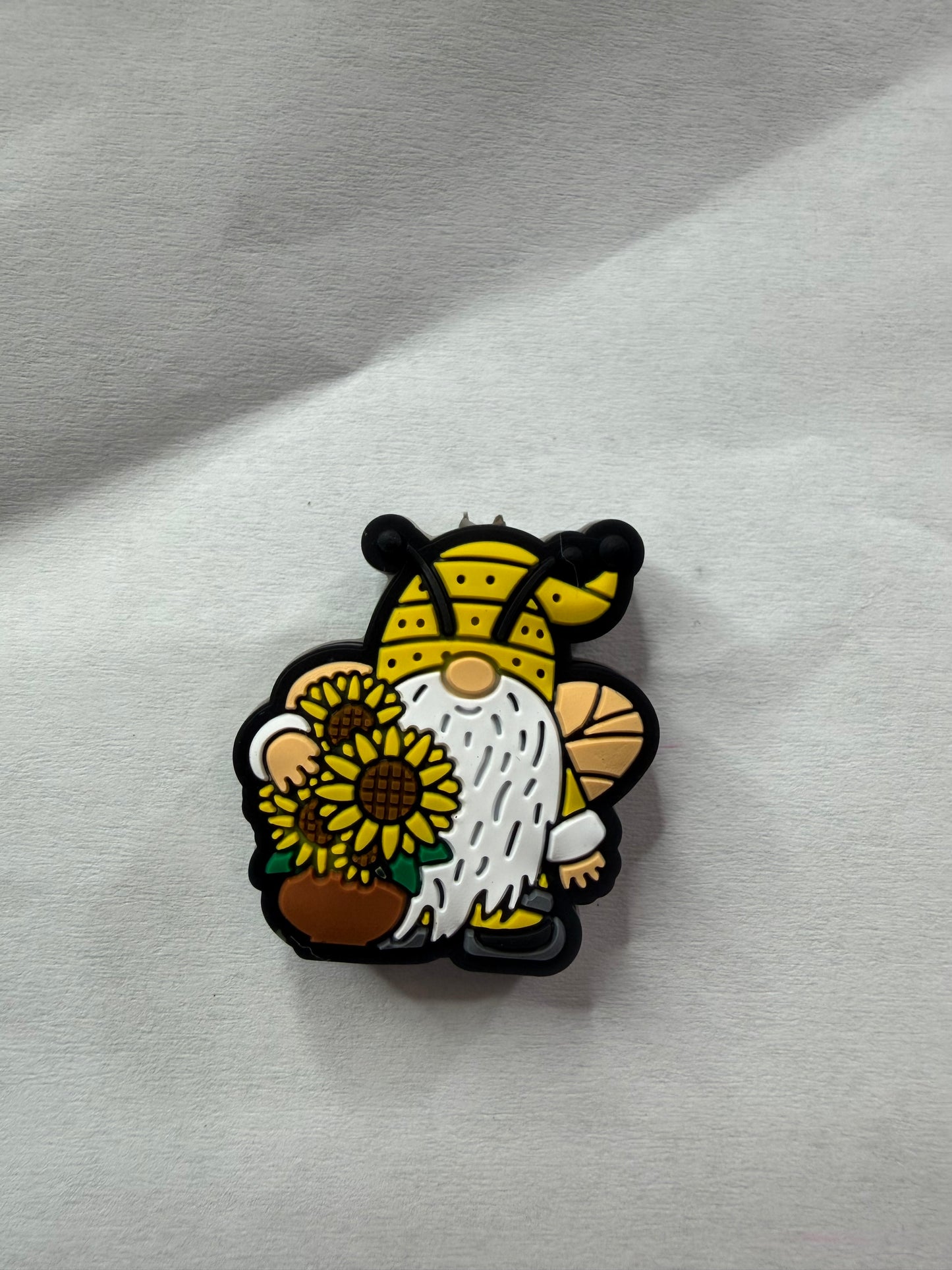 focal 2d bee gnome with sunflower