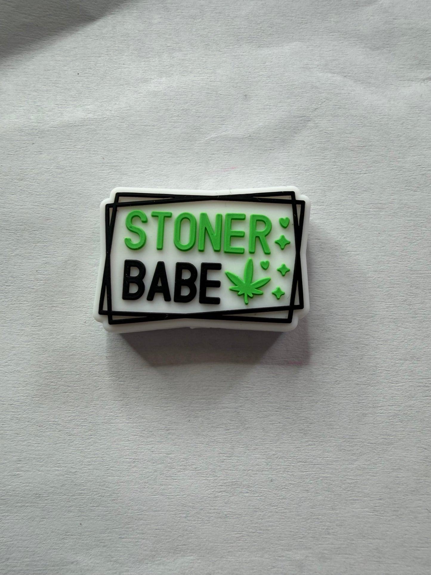 Focal 2d stoner babe sign happy leaf