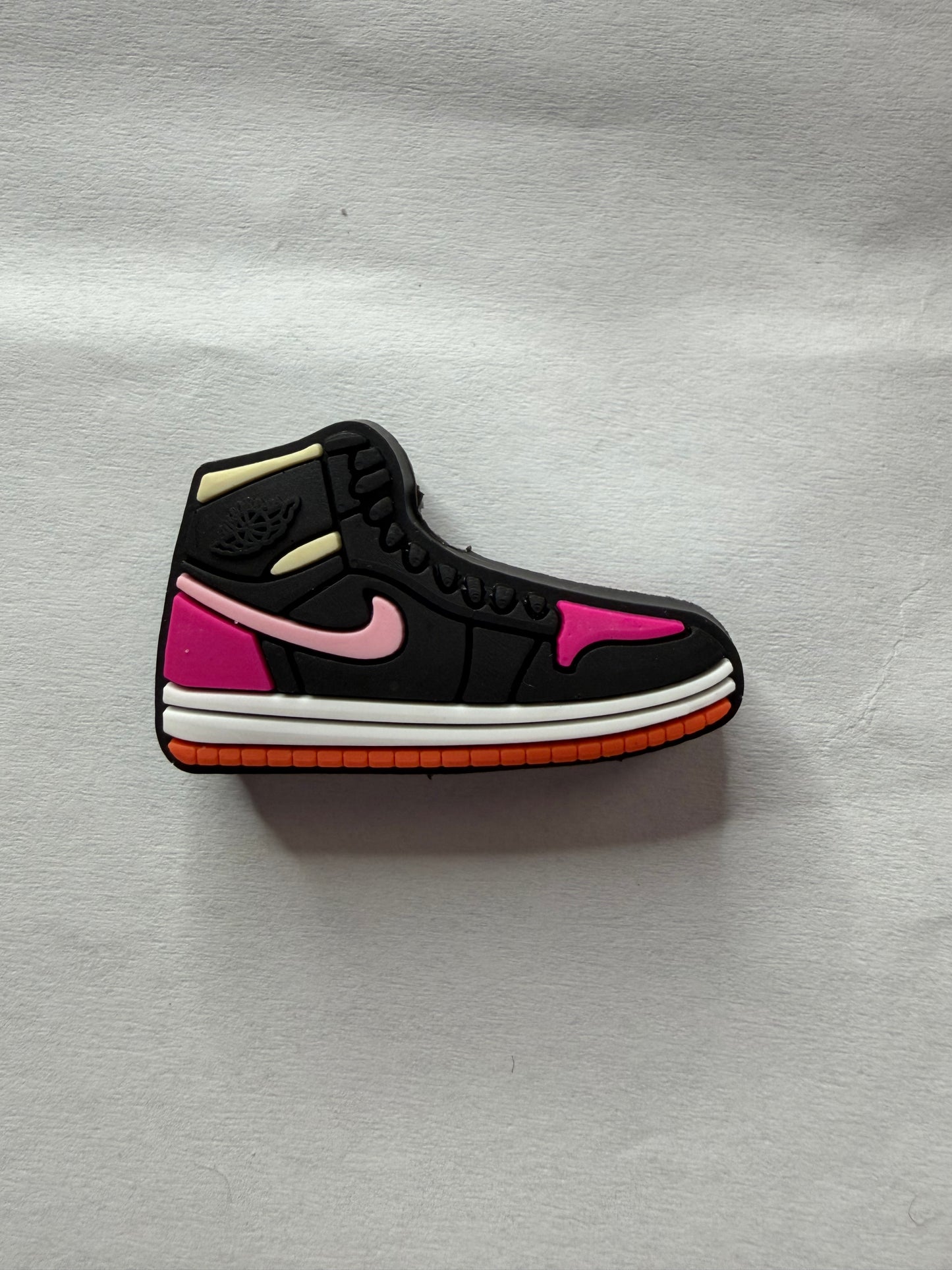 Focal 2d black hot pink and light pink Nike