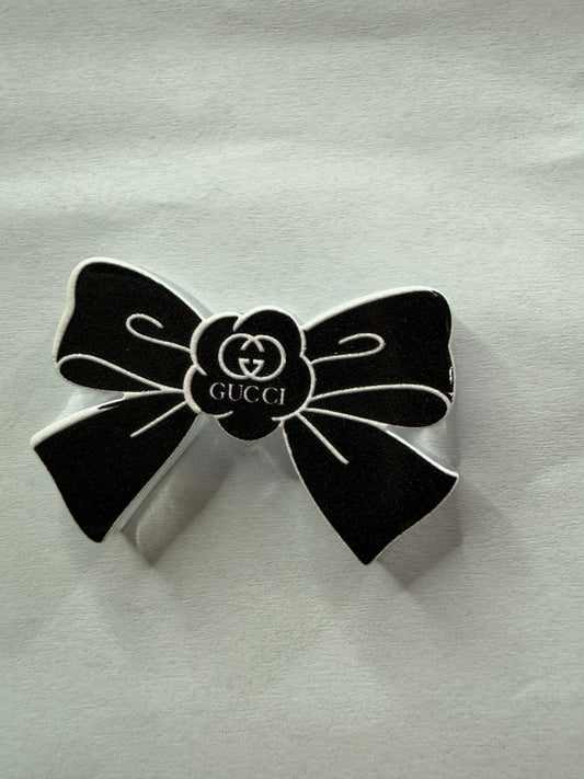 Acrylic focal Gucci black bow