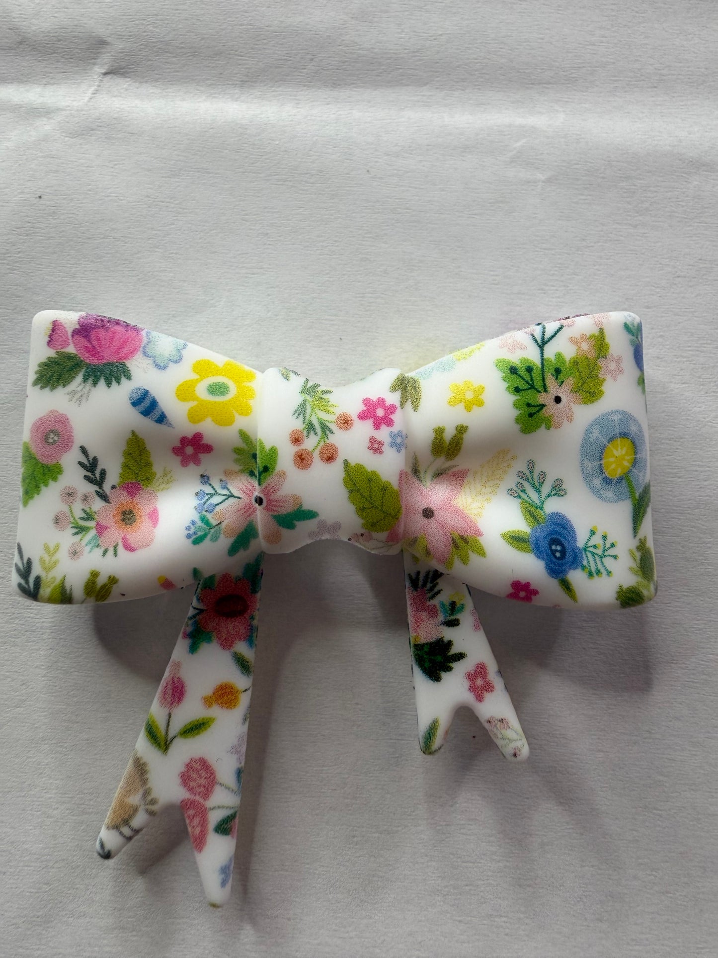 Focal 3d bigger bow flowers light color
