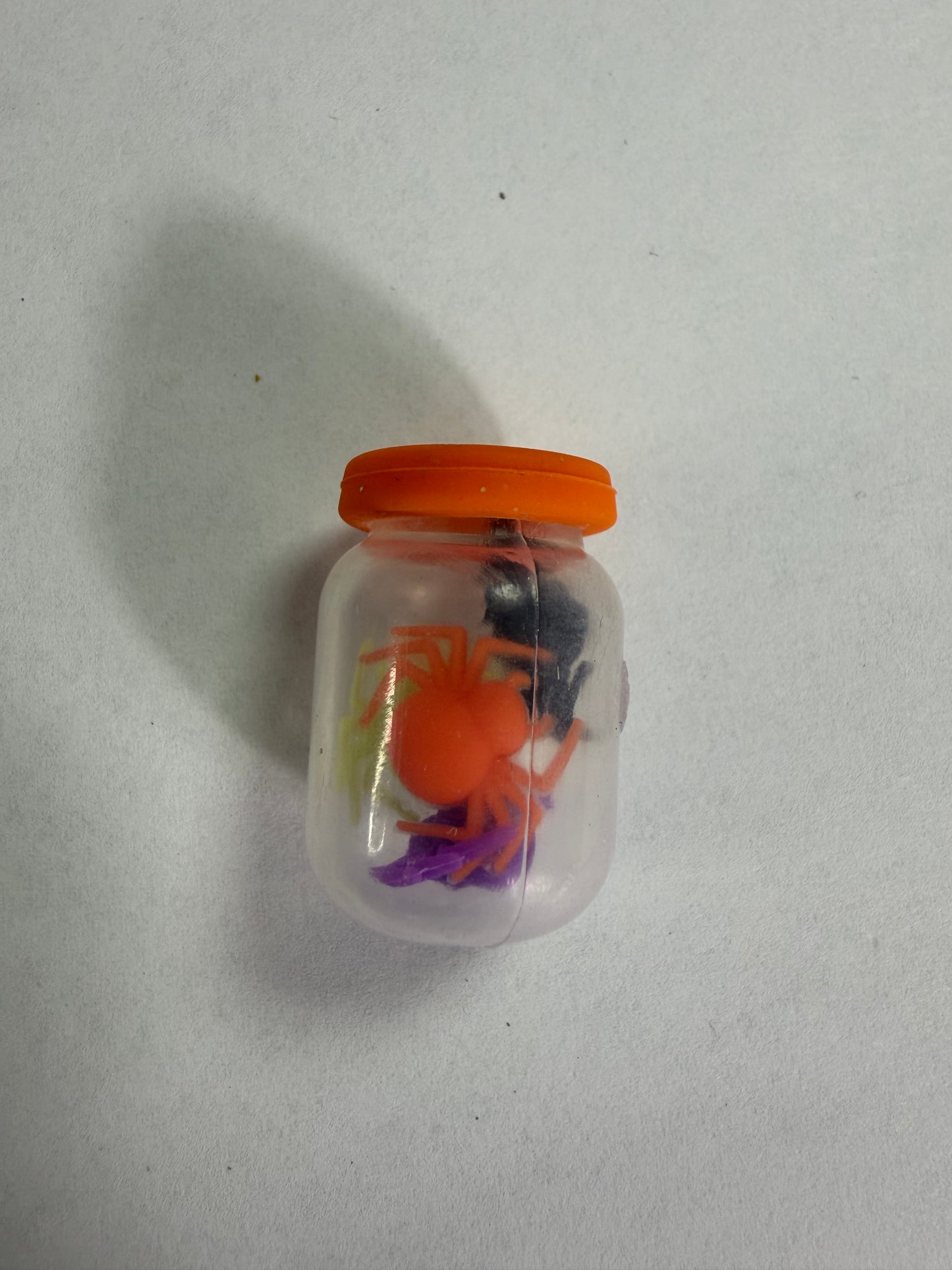 Focal 3d spiders in jar orange