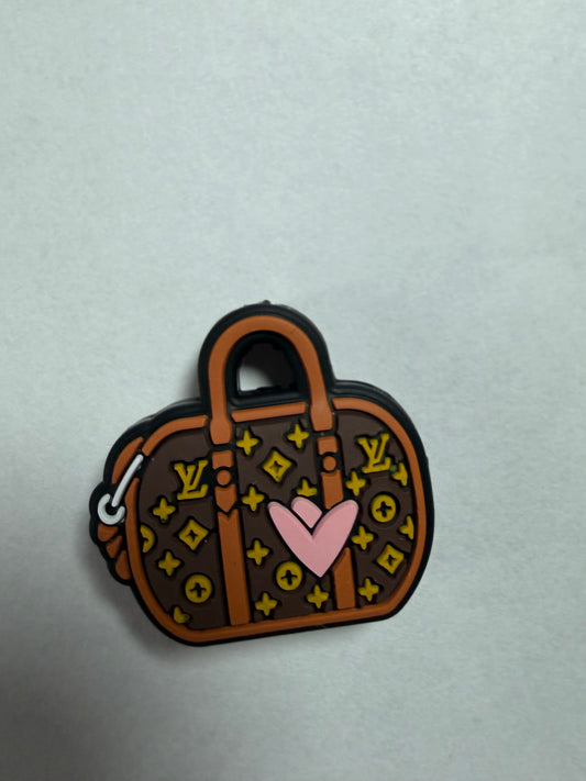 Focal 2d lv brown purse with heart