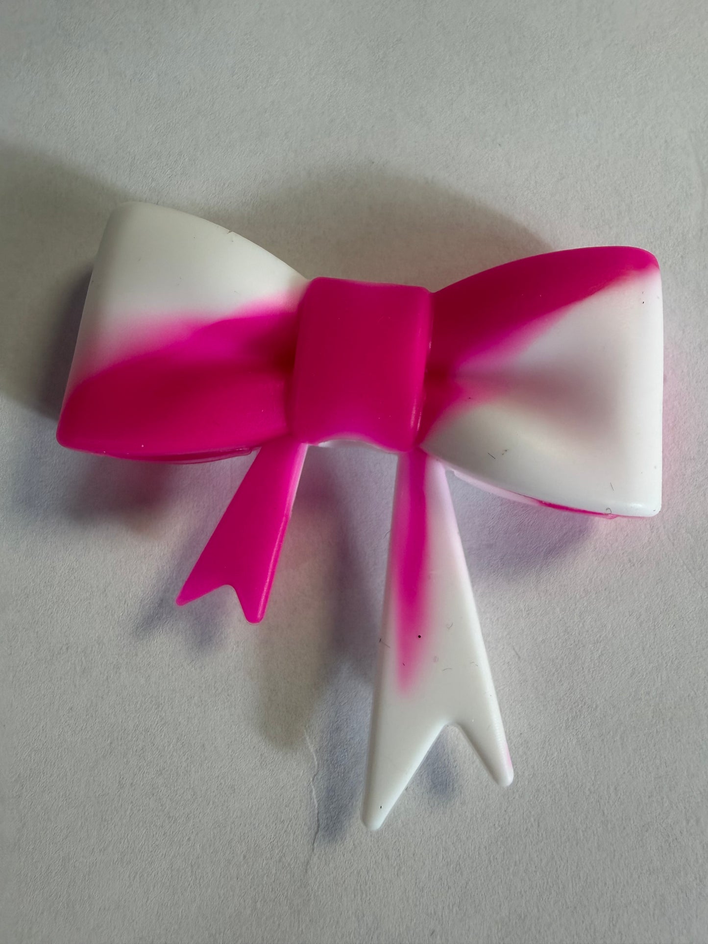 Focal 3d bigger bow Hot pink and white