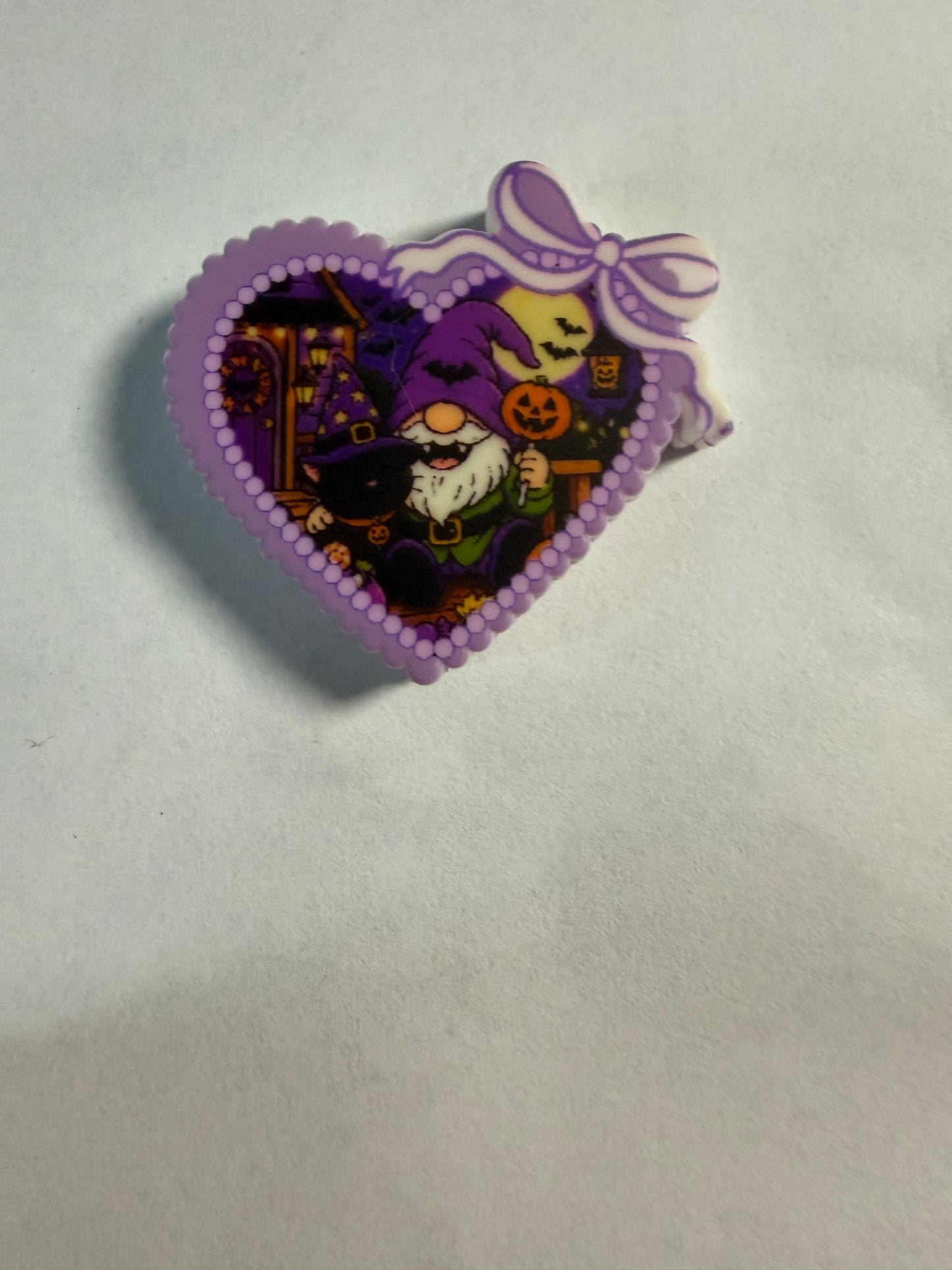 Focal 2d heart with bow halloween gnome