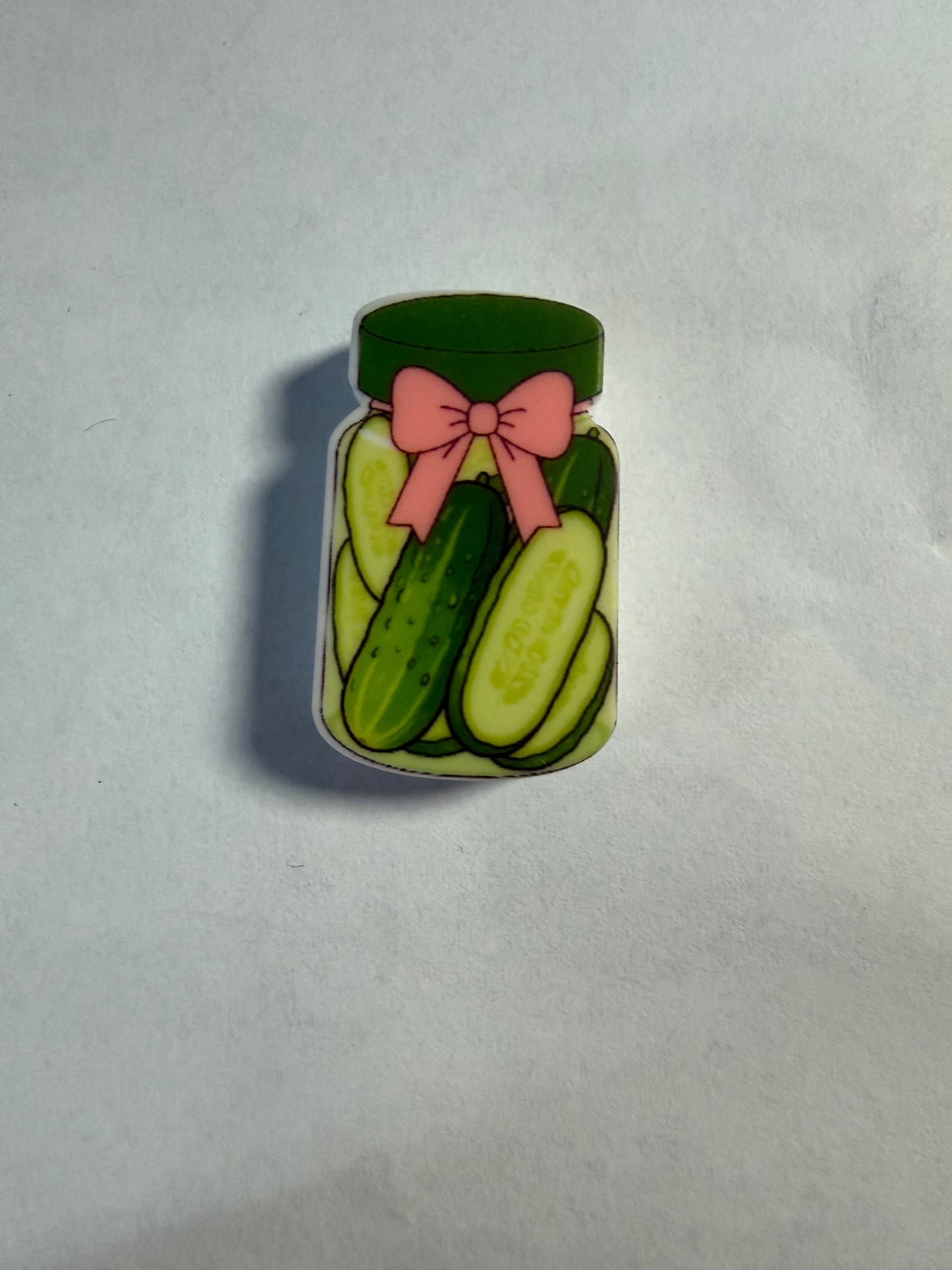 Focal 2d pickles in jar